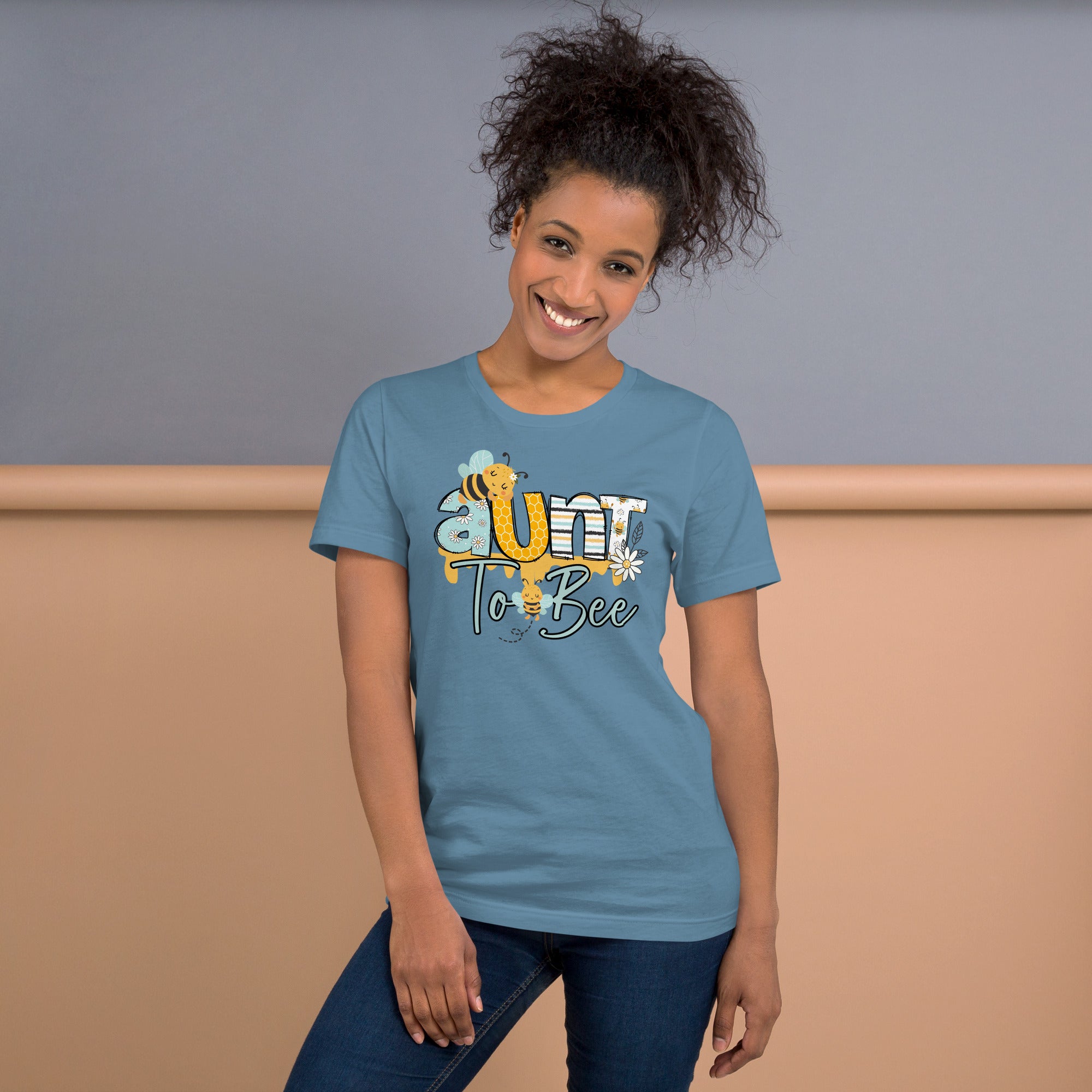 Adorable pregnancy reveal gift shirt for auntie with bee theme