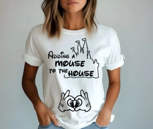 adding a mouse to the house pregnancy shirt for baby reveal