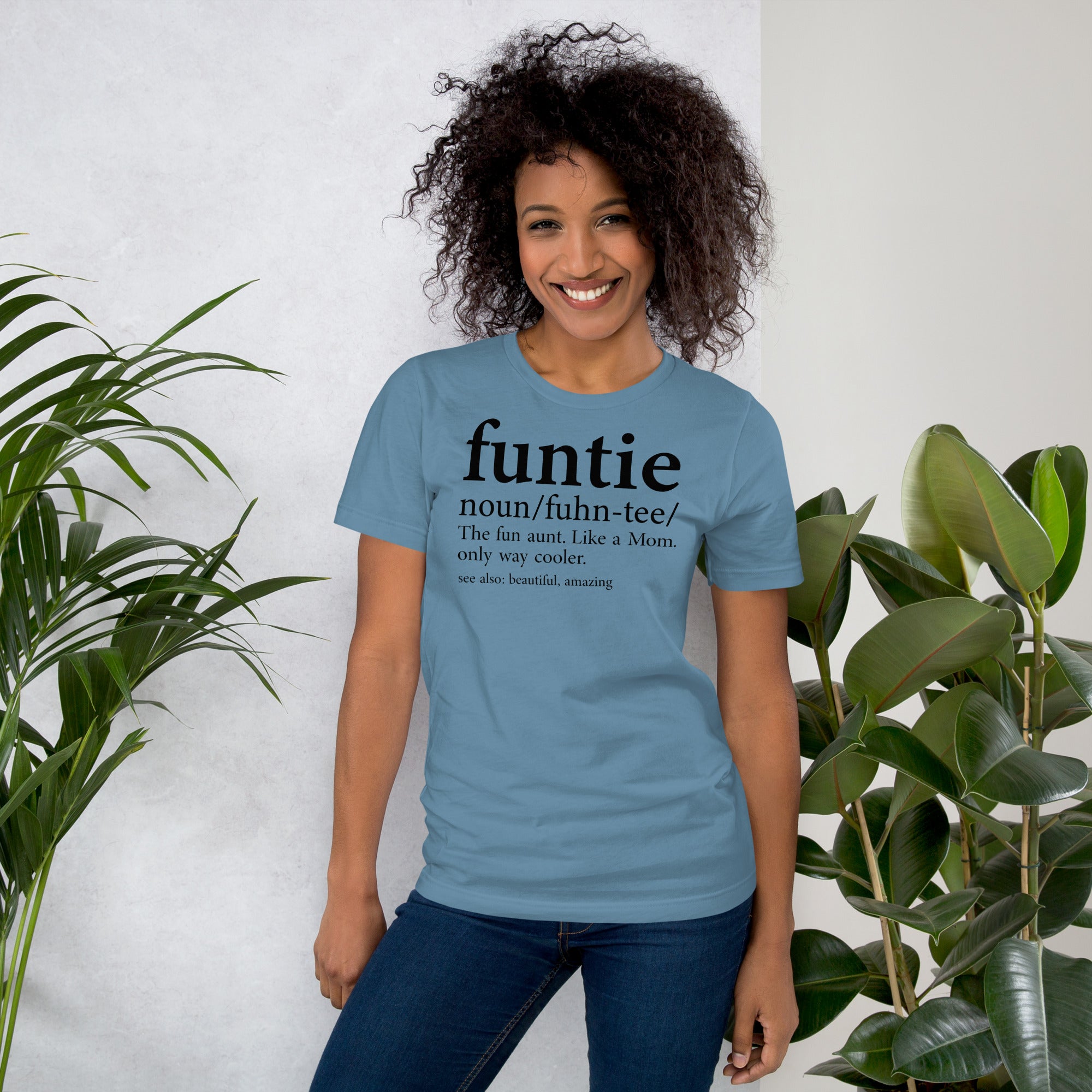 Holiday gift idea for cool aunt shirt with fun quote design