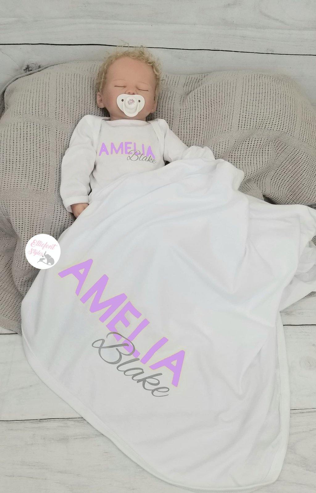 Personalized Baby Gift - Coming Home Outfit - Elliefont Styles