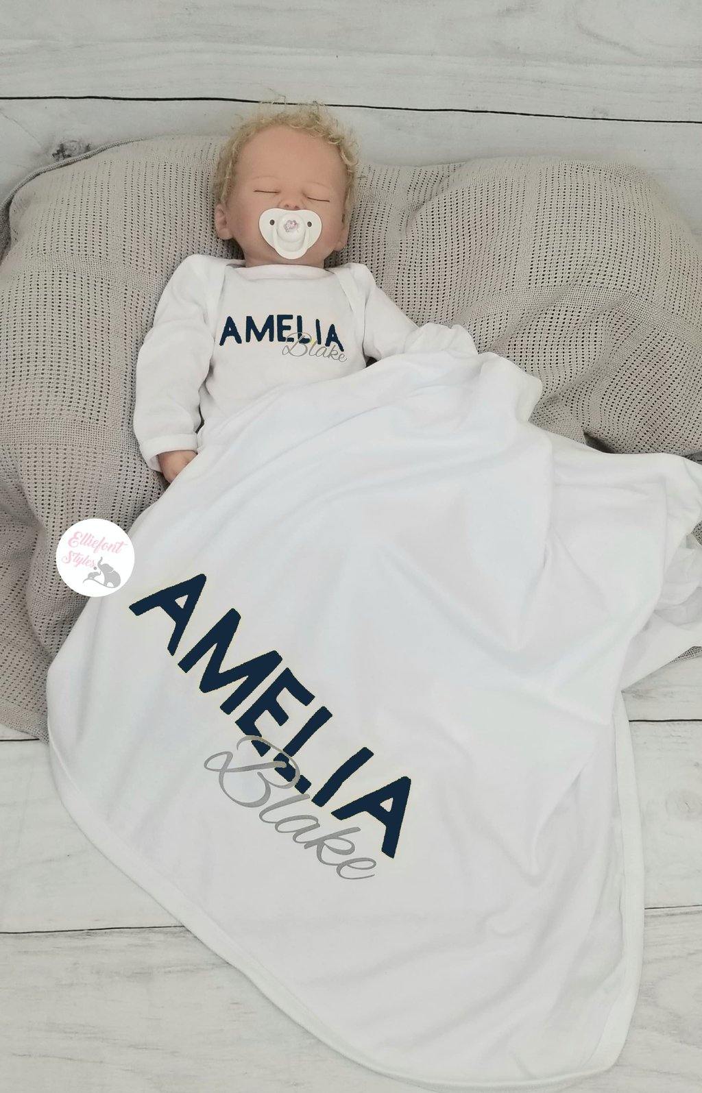 Personalized Baby Gift - Coming Home Outfit - Elliefont Styles