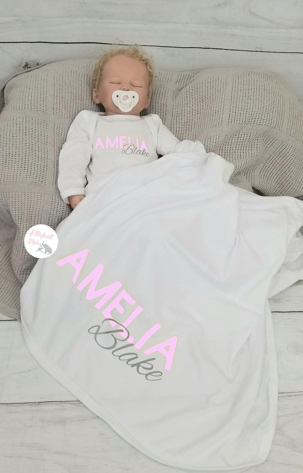Personalized Baby Gift - Coming Home Outfit - Elliefont Styles