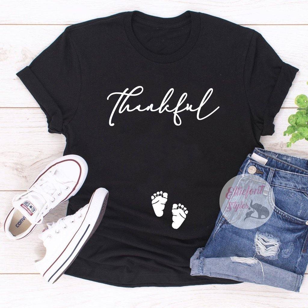 Expecting mom pregnancy shirt with Thankful wording and baby feet design