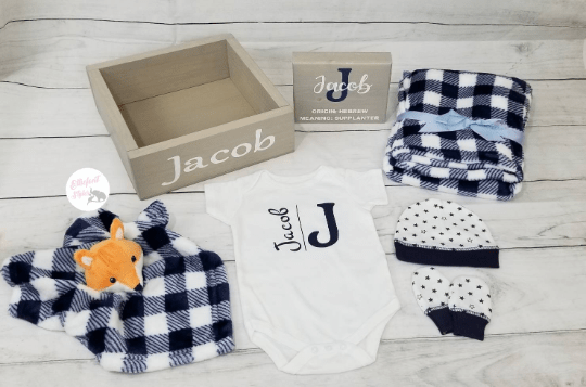 Personalized Baby Gift Set Box | Woodland Baby Shower Gift Set - Elliefont Styles